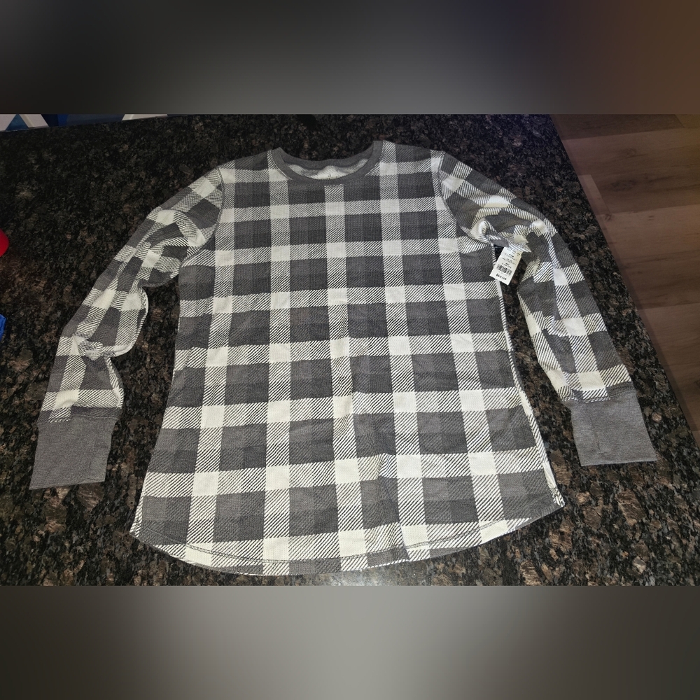 New Womens Sz XL Cuddl Duds Lightweight Stretch Thermal Gray And White Plaid
